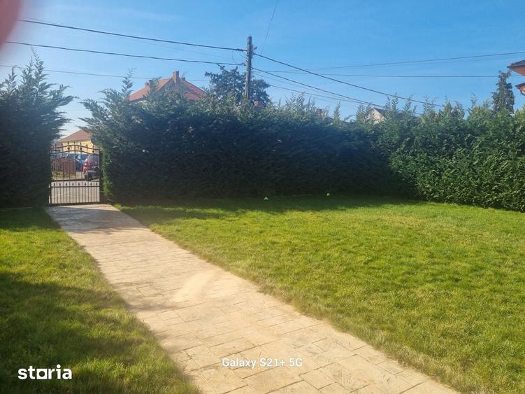Casă cu 4 camere cu Teren 780 Mp în Nojorid