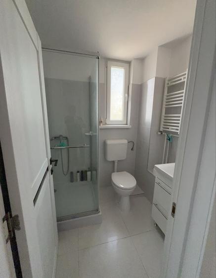 Apartament cu 3 camere decomandat în Rahova