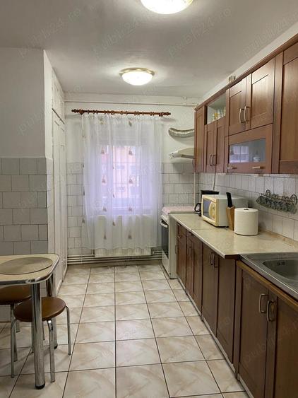 Apartament cu 4 camere decomandat în Luncă
