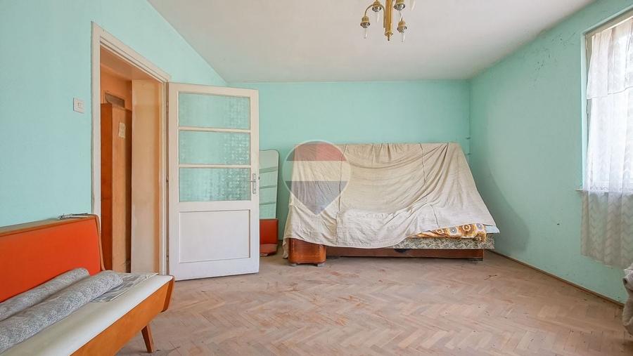 Duplex cu 4 camere cu Teren 1171 Mp în Sânpetru