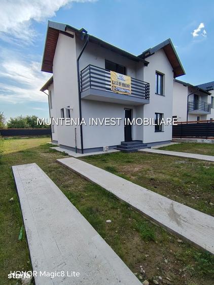 Casă cu 4 camere cu Teren 175000 Mp în Trivale