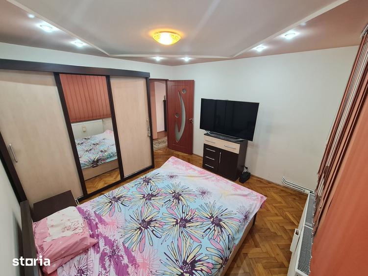 Apartament cu 2 camere, mobilat în Romanilor