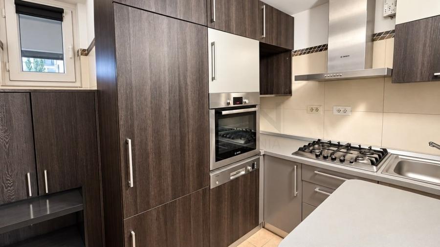 Apartament cu 3 camere decomandat, mobilat în Calea Plevnei