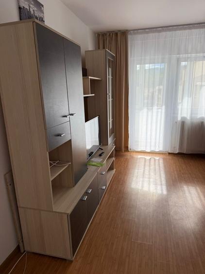 Apartament cu 2 camere decomandat în Astra
