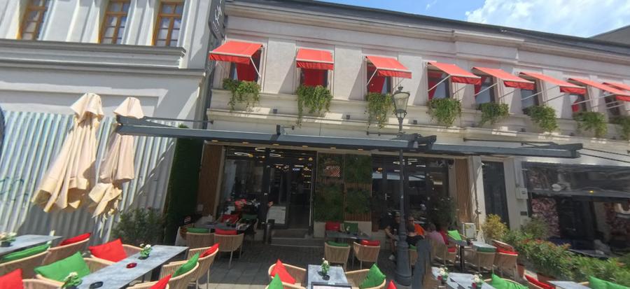 Spațiu comercial, de 195.85000610352 mp, în Centrul Istoric