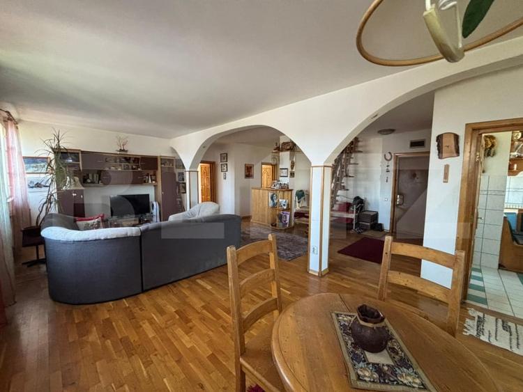 Apartament cu 3 camere, 128 mp, zona Ultracentrală - 4