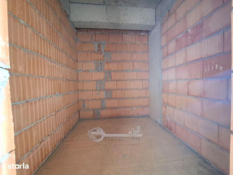 Garsonieră decomandată în Horpaz