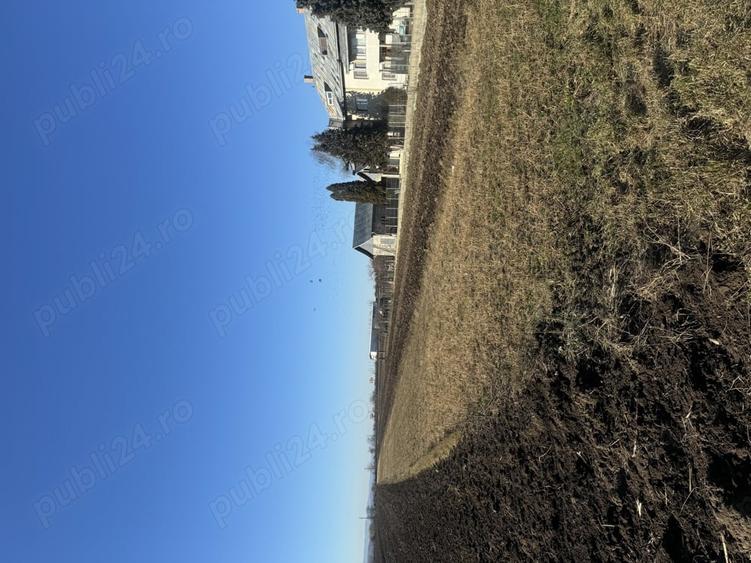 Teren de 2000 mp, în Pătrăuți
