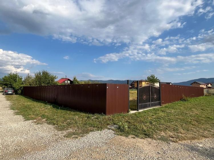 Teren de 700 mp, în Tărlungeni