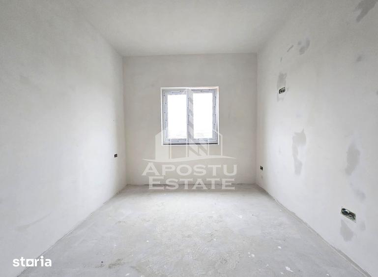Jumatate de duplex de vanzare, Parter + Etaj, 5 camere si 2 bai, Sag - 1
