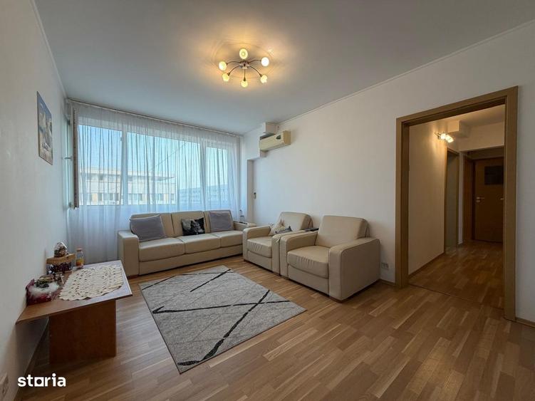 Apartament cu 3 camere semidecomandat, mobilat în Iancului