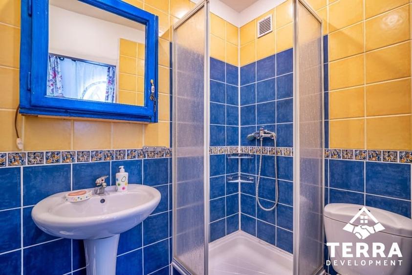 Apartament cu 5 camere decomandat, mobilat în Furnica