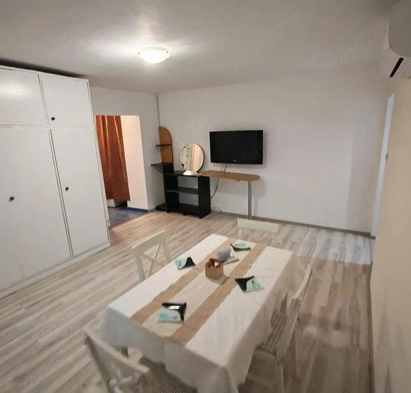 Apartament cu 2 camere decomandat în Buziașului