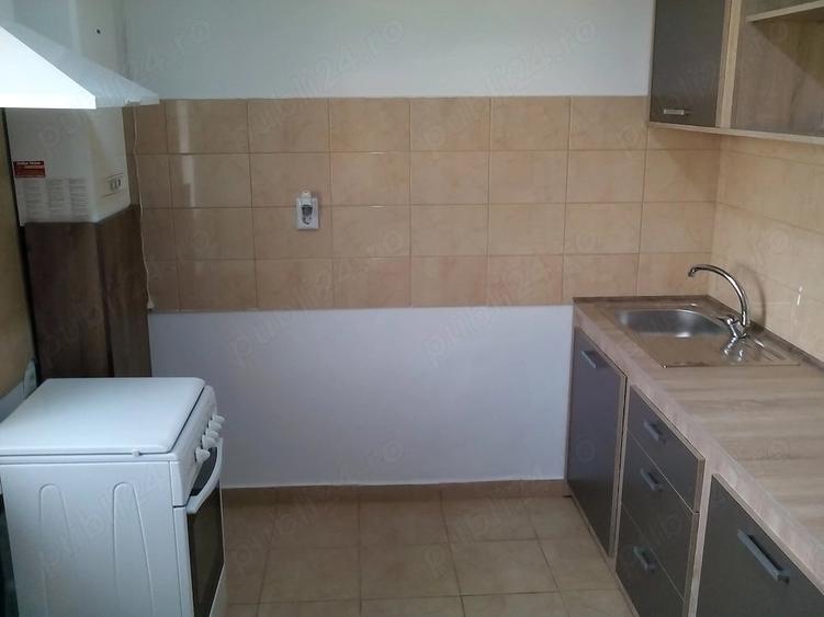 Garsonieră decomandată în Central