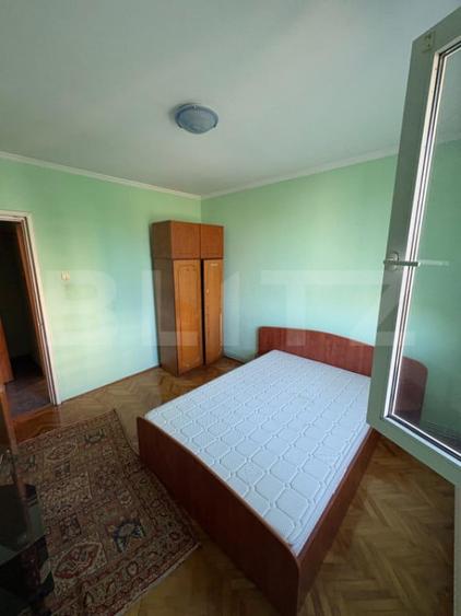 Apartament cu 2 camere semidecomandat în Craiovei