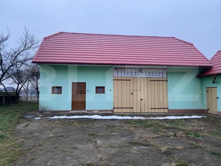 Casă individuală cu 7 camere cu Teren 1700 Mp în Horodnic