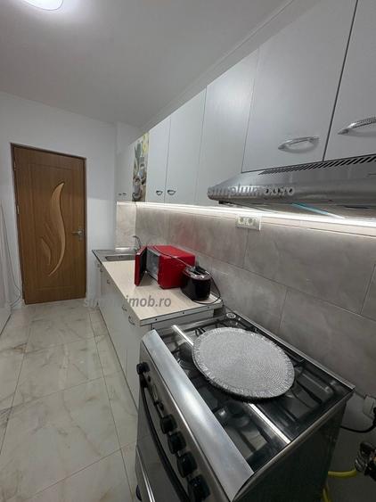 Apartament cu 2 camere decomandat, mobilat în Titan