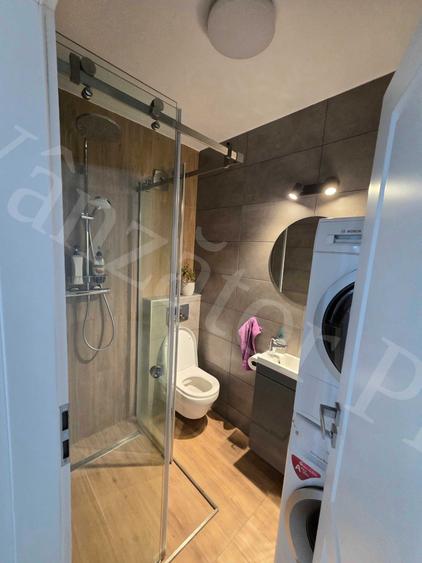 Apartament cu 3 camere semidecomandat în Iris