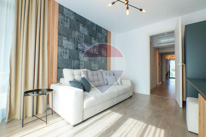 Apartament cu 3 camere decomandat, mobilat în Pipera