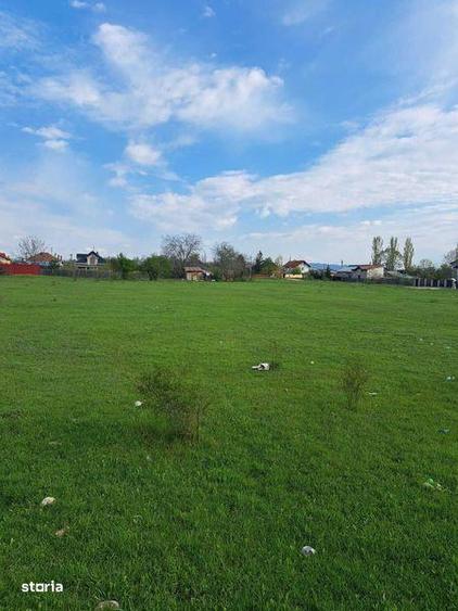 Teren de 5000 mp, în Florești