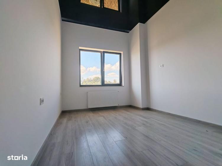 Apartament cu 3 camere decomandat în Energia