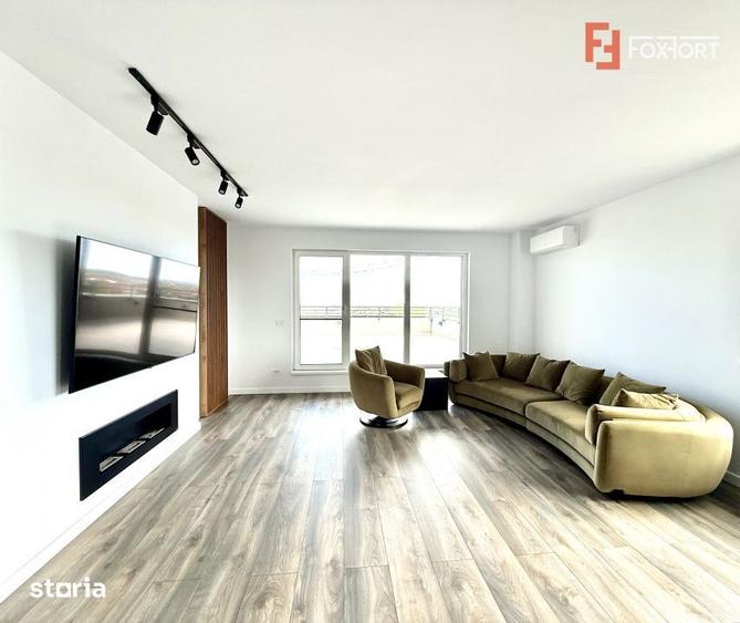 Apartament cu 3 camere, mobilat în Est
