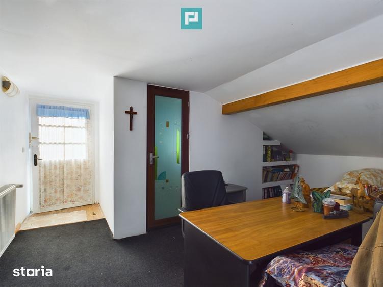 Teren de 8369 mp, în Margina
