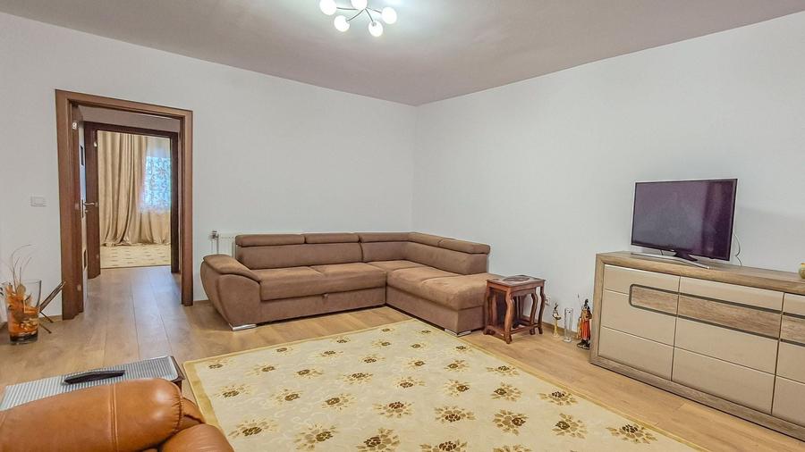 Apartament cu 2 camere semidecomandat în Răcădău