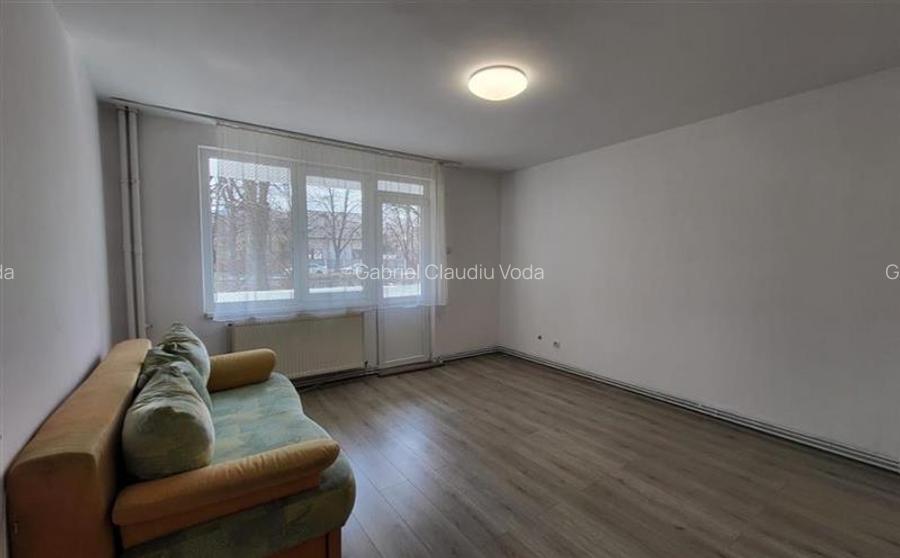 Apartament 3 camere Tudorul Vechi cu 2 balcoane