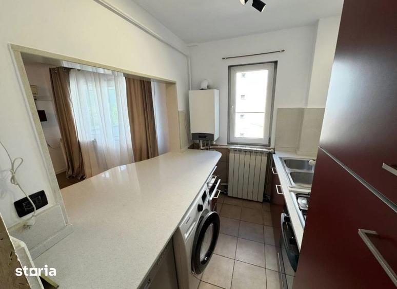 Apartament cu 4 camere în Mircea cel Bătrân