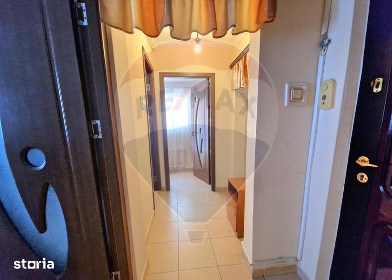 Apartament cu 3 camere decomandat în Republicii