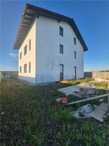 Casă individuală cu 5 camere cu Teren 611 Mp în Moșnița Veche