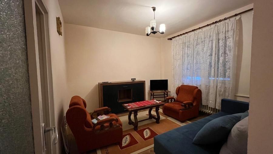 Apartament cu 2 camere semidecomandat, mobilat în Banu Mărăcine
