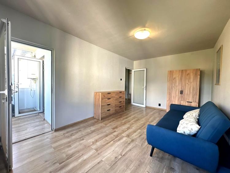 Apartament cu 2 camere decomandat, mobilat în Central