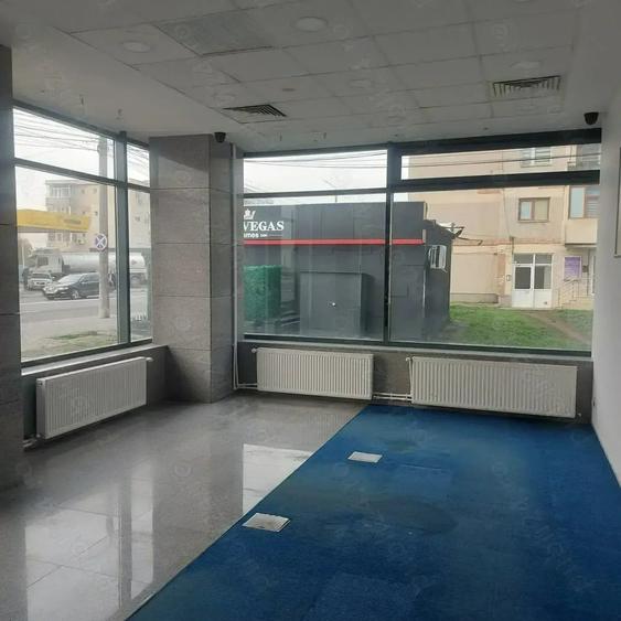 Spațiu comercial, de 140 mp, în Central