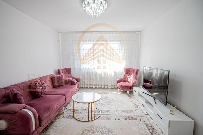 Apartament cu 3 camere decomandat, mobilat în Casa de Cultură
