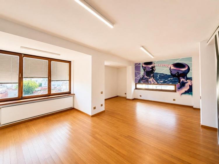 Apartament cu 7 camere în Dorobanți