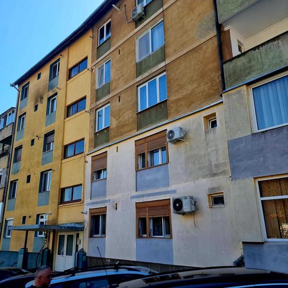 Apartament cu 3 camere decomandat în Șag
