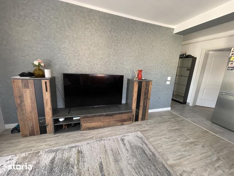 Apartament cu 3 camere în Roșu