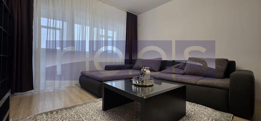 Apartament cu 2 camere decomandat, mobilat în Central