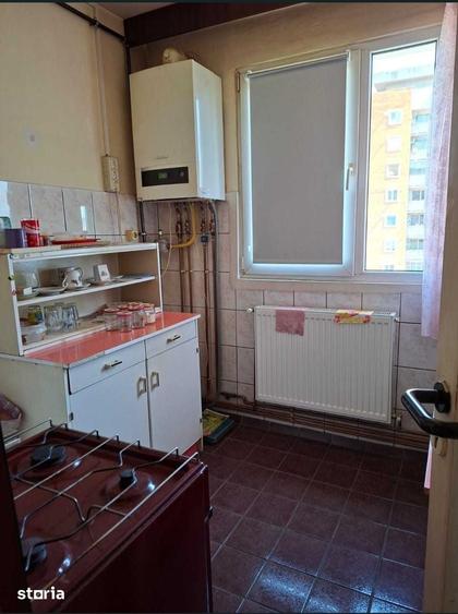 Apartament cu 2 camere decomandat în Circumvalațiunii