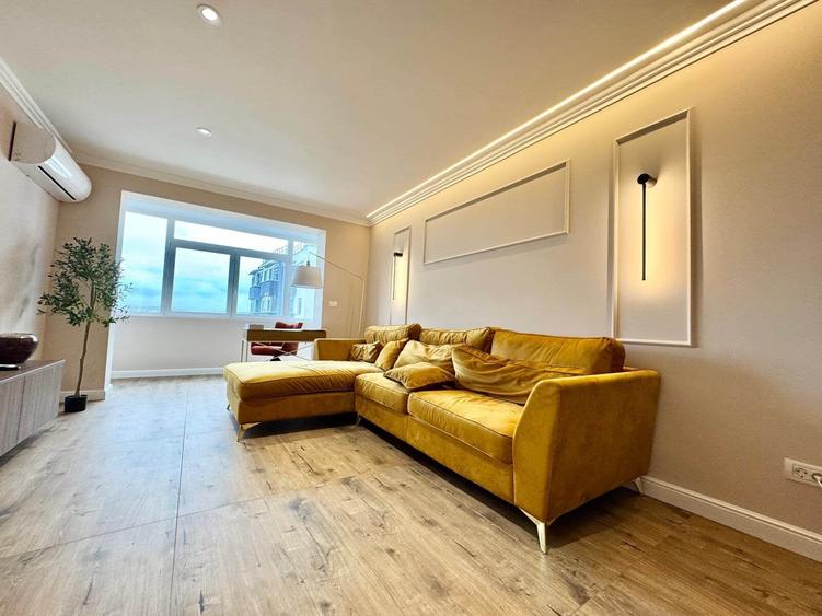 Apartament cu 2 camere decomandat în Podu Roș
