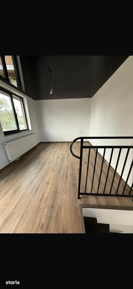 Casă cu 4 camere cu Teren 230 Mp în Central