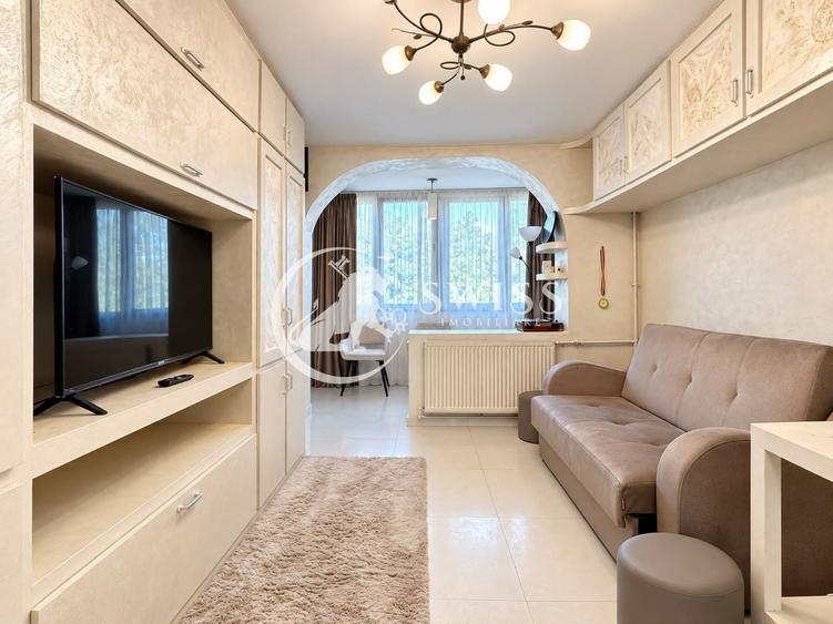 Apartament cu 3 camere decomandat, mobilat în Central