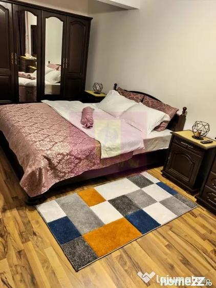 Apartament cu 3 camere semidecomandat în Central