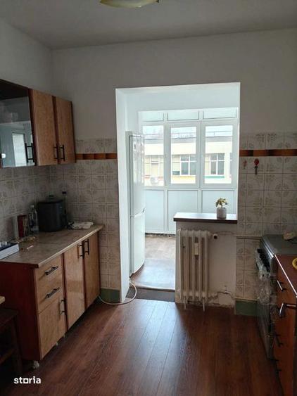 Apartament cu 3 camere decomandat în Pantelimon