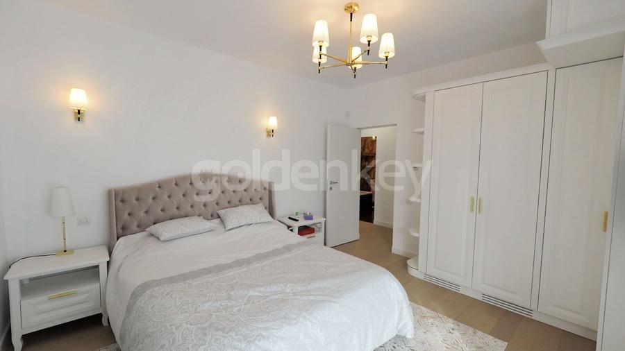 Apartament cu 5 camere semidecomandat în Șoseaua Nordului