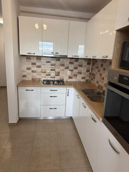 Apartament cu 2 camere decomandat în Florești