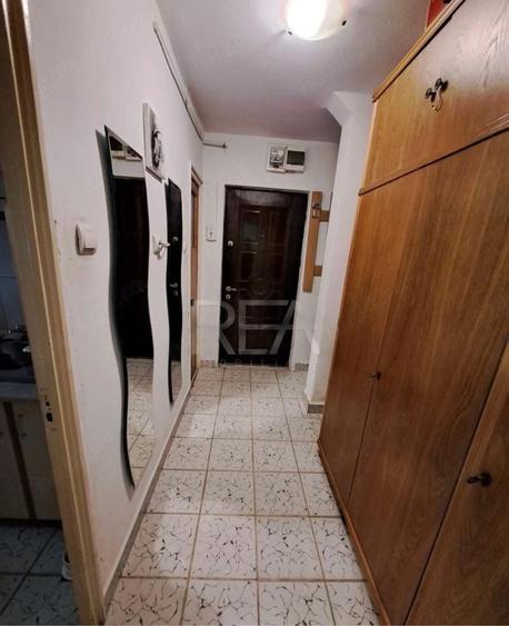 Garsonieră decomandată în Rahova