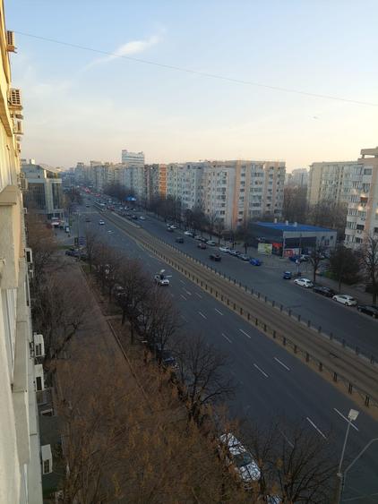 Apartament cu 2 camere semidecomandat, mobilat în Mihai Bravu